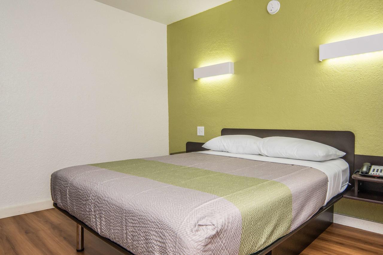Motel 6 Fort Worth North Haltom City Extérieur photo