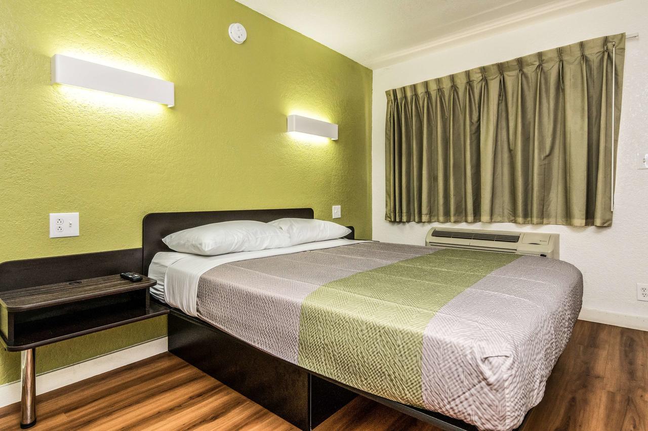 Motel 6 Fort Worth North Haltom City Extérieur photo